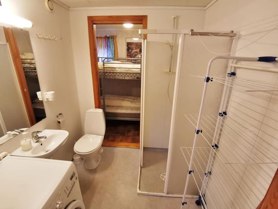 Small Basement Apartment Private Entrance Nice View Fitjar Bagian luar foto